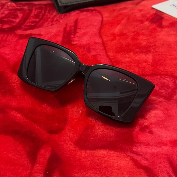 Saint Laurent Statement Black Shades – Gold Logo Glam main image 8